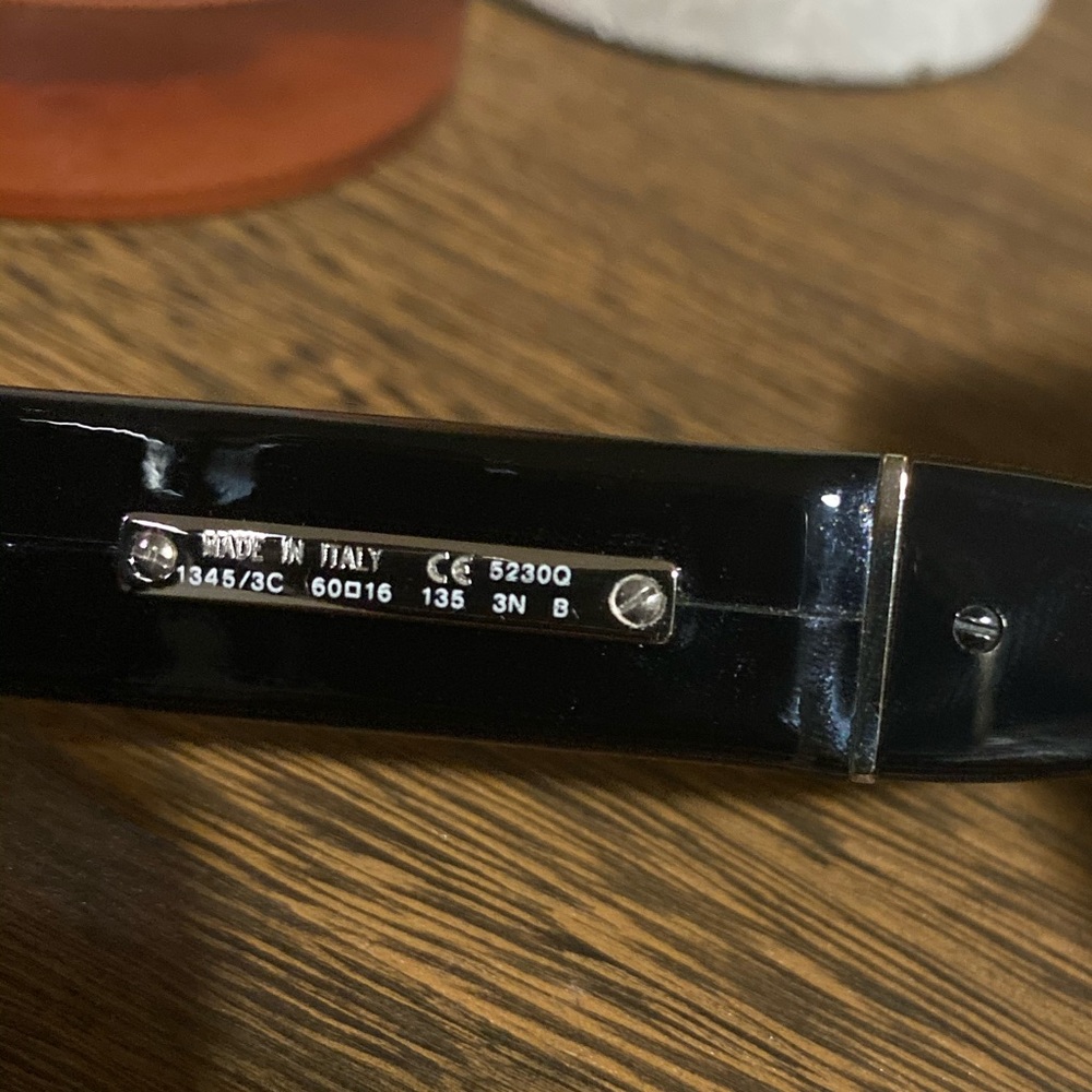 Chanel Sunglasses (authentic) W/ classic CC logo - Picture 3 of 5